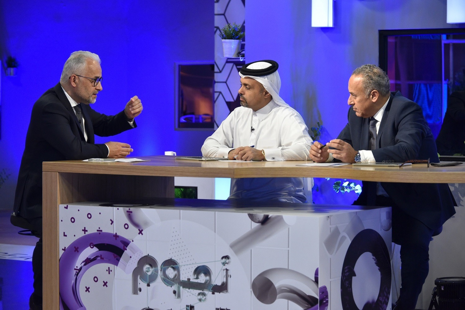 نجوم العلوم يواجه التحديات في موسمه الثاني عشر